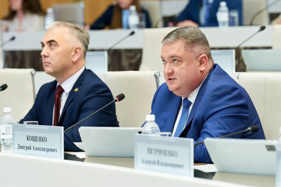 Нижневартовский проект «Общественная территория в микрорайоне 8А» представлен для участия в XI Всероссийском конкурсе лучших проектов создания комфортной городской среды Министерства строительства и жилищно-коммунального... Нижневартовский проект «Общественная территория в микрорайоне 8А» представлен для участия в XI Всероссийском конкурсе лучших проектов создания комфортной городской среды Министерства строительства и жилищно-коммунального...