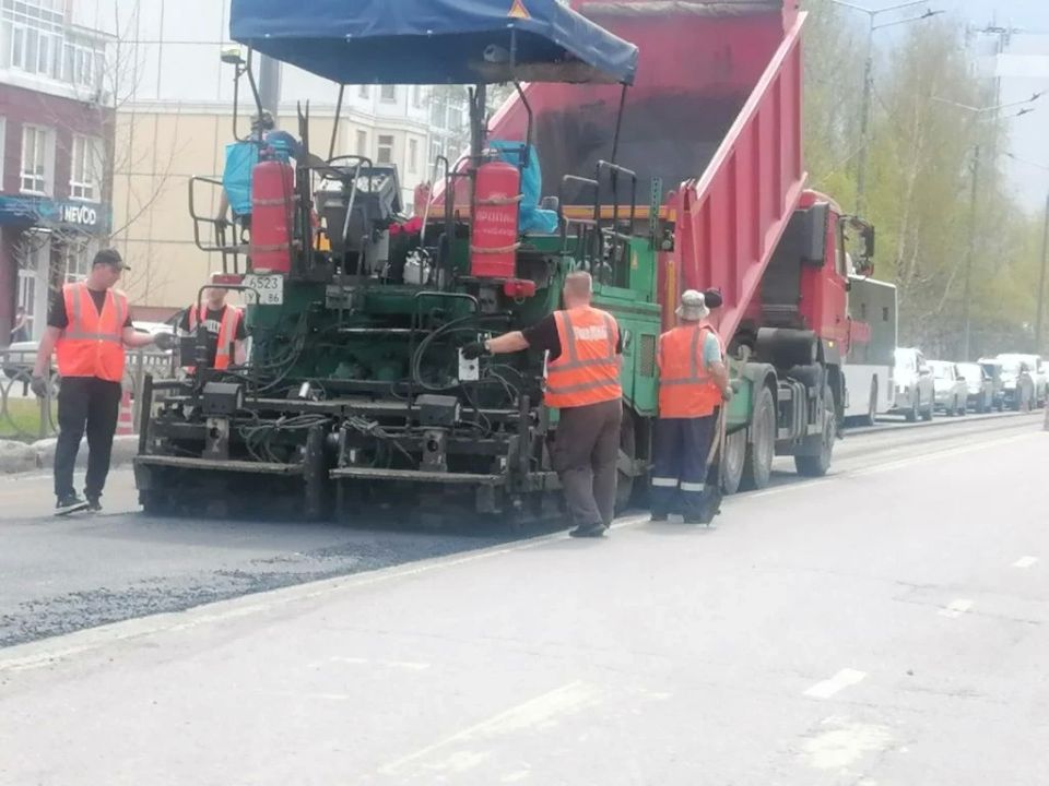 В Нижневартовске стартовала дорожная кампания 2026 года В Нижневартовске стартовала дорожная кампания 2026 года