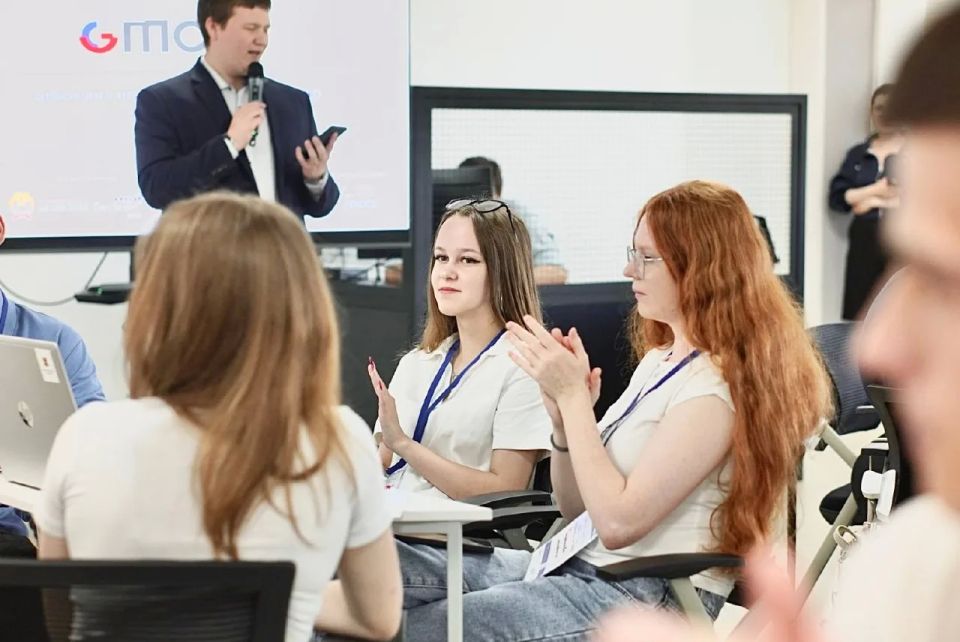 Они привыкли читать карту боя, а теперь осваивают финансовые отчеты Они привыкли читать карту боя, а теперь осваивают финансовые отчеты