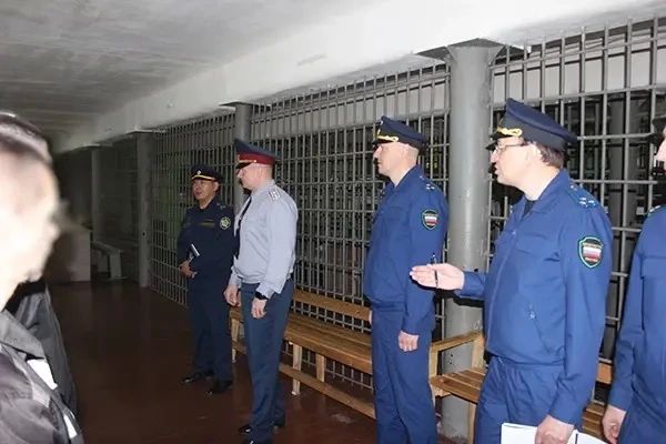 Прокурор автономного округа Дмитрий Попов проверил условия содержания Прокурор автономного округа Дмитрий Попов проверил условия содержания
