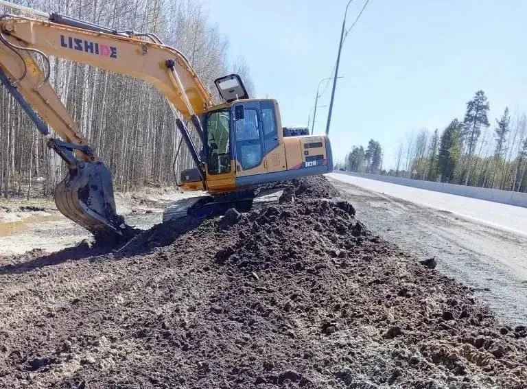 Губернатор Югры проинспектировал ход выполнения дорожных работ на трассе Нижневартовск – Радужный Губернатор Югры проинспектировал ход выполнения дорожных работ на трассе Нижневартовск – Радужный