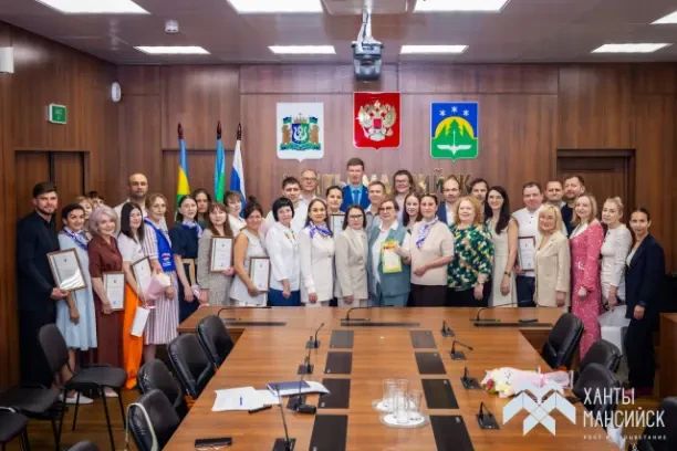 В Ханты-Мансийске состоялось расширенное заседание Координационного совета по развитию малого и среднего предпринимательства под председательством исполняющего полномочия Главы города Ханты-Мансийска Натальи Дунаевской