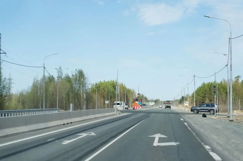 Сегодня в рамках рабочей поездки Губернатора автономного округа Руслана Кухарука в город Нижневартовск директор Депдорхоза и транспорта Югры Алексей Осинцев посетил городские объекты дорожной инфраструктуры Сегодня в рамках рабочей поездки Губернатора автономного округа Руслана Кухарука в город Нижневартовск директор Депдорхоза и транспорта Югры Алексей Осинцев посетил городские объекты дорожной инфраструктуры