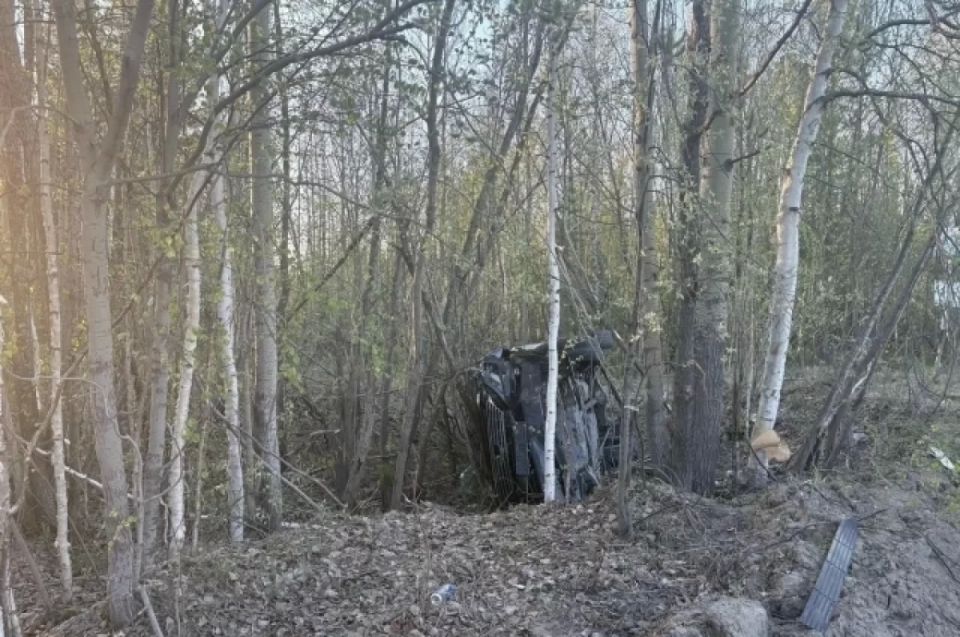 В Нижневартовске 17-летний водитель без прав перевернулся на Lexus