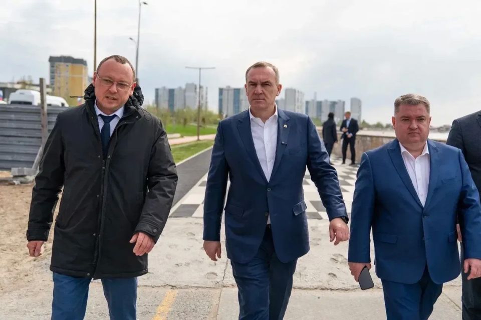 Руслан Кухарук: Провел рабочий объезд объектов дорожной и городской инфраструктуры Нижневартовска Руслан Кухарук: Провел рабочий объезд объектов дорожной и городской инфраструктуры Нижневартовска
