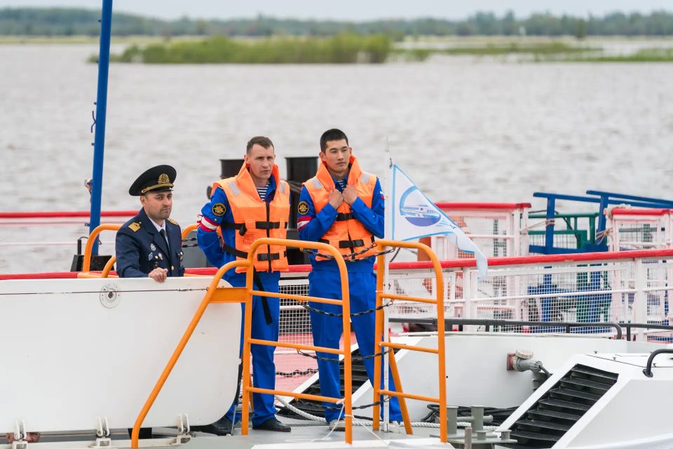 Два югорских теплохода получили имена выдающихся земляков Два югорских теплохода получили имена выдающихся земляков