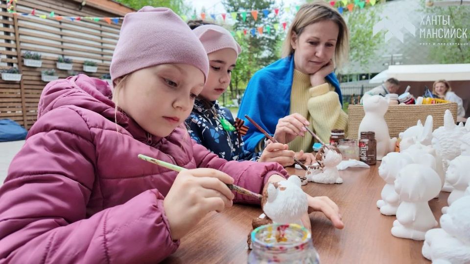 В честь Дня защиты детей в киноцентре «Югорский кинопрокат» прямо сейчас проходит открытие летнего кинозала В честь Дня защиты детей в киноцентре «Югорский кинопрокат» прямо сейчас проходит открытие летнего кинозала