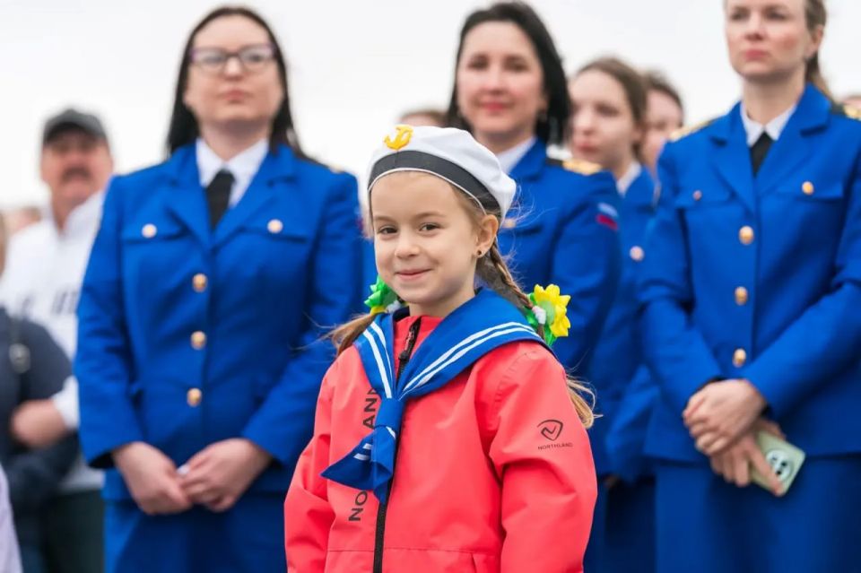 Теплоходы с именами Александра Филипенко и Евгения Шашкова начали курсировать по водам Югры Теплоходы с именами Александра Филипенко и Евгения Шашкова начали курсировать по водам Югры