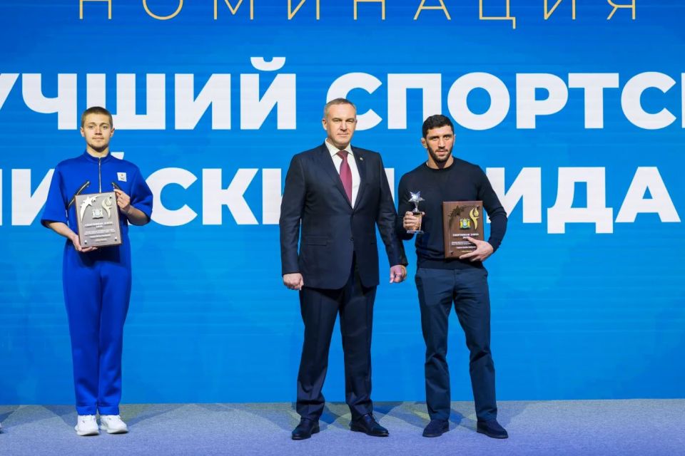 В Ханты-Мансийске подвели итоги спортивного сезона 2025 года на юбилейной 30-й церемонии награждения окружного конкурса «Спортивная элита» В Ханты-Мансийске подвели итоги спортивного сезона 2025 года на юбилейной 30-й церемонии награждения окружного конкурса «Спортивная элита»
