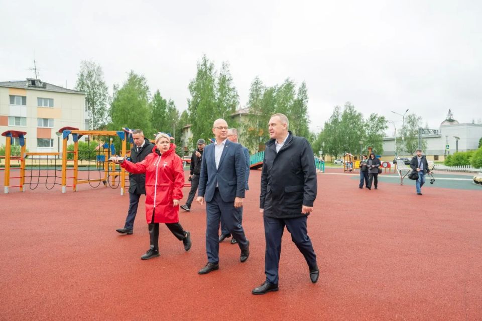 Руслан Кухарук проинспектировал объекты благоустройства в Урае Руслан Кухарук проинспектировал объекты благоустройства в Урае