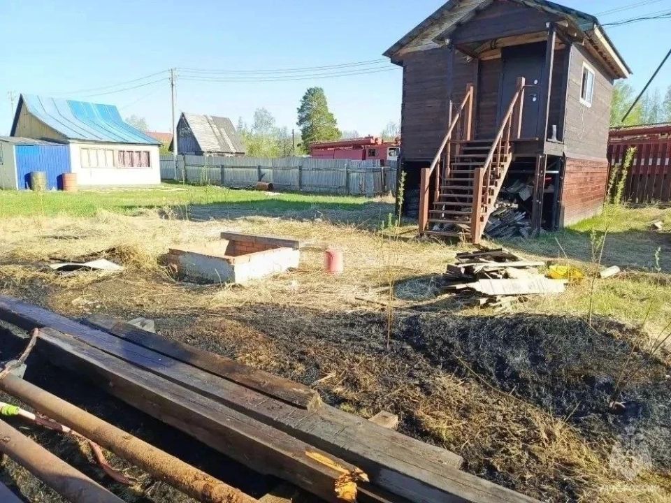 Вартовчанина ждет штраф за курение на даче