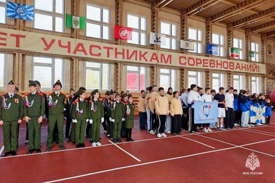 В Сургуте прошёл муниципальный этап соревнований «Школа безопасности» В Сургуте прошёл муниципальный этап соревнований «Школа безопасности»
