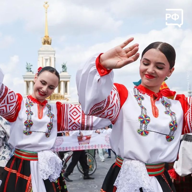Выиграть приз: билет на экскурсию или даже путешествие, смастерить китайского воздушного змея и попробовать необычные блюда — всё это можно сделать на Международном туристическом форуме «Путешествуй» Выиграть приз: билет на экскурсию или даже путешествие, смастерить китайского воздушного змея и попробовать необычные блюда — всё это можно сделать на Международном туристическом форуме «Путешествуй»