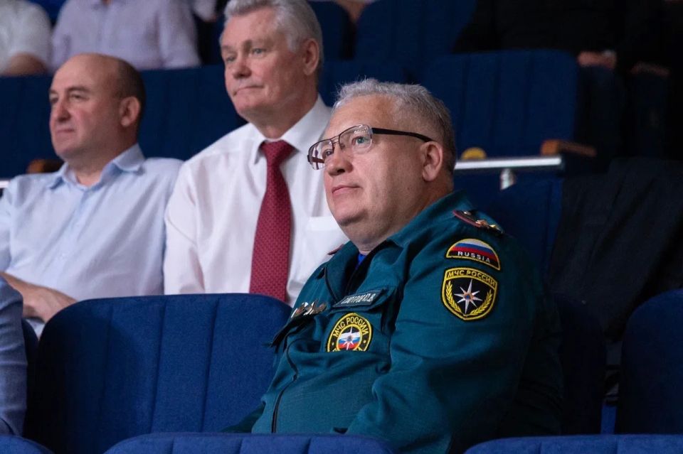 Сургутскому пожарно-спасательному гарнизону — 60 лет! Сургутскому пожарно-спасательному гарнизону — 60 лет!