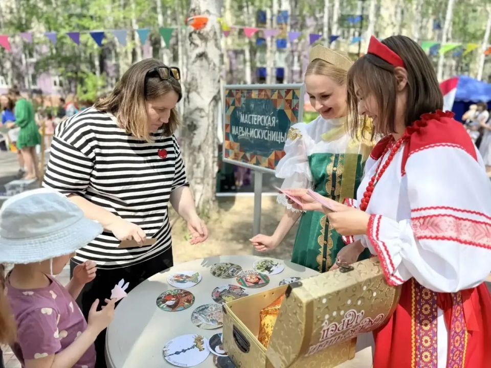 В Нижневартовске прошел праздник «Добрая сказка» В Нижневартовске прошел праздник «Добрая сказка»
