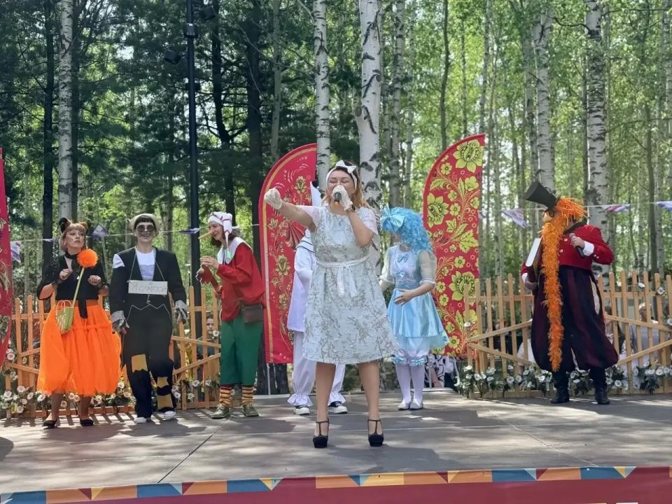 В Нижневартовске прошел праздник «Добрая сказка» В Нижневартовске прошел праздник «Добрая сказка»