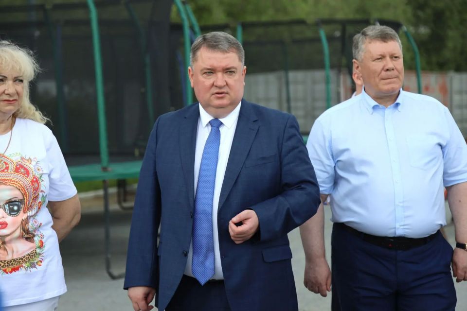 Провел выездное совещание организационного комитета по подготовке к главному летнему событию – фестивалю искусств, труда и спорта «Самотлорские ночи – 2026» Провел выездное совещание организационного комитета по подготовке к главному летнему событию – фестивалю искусств, труда и спорта «Самотлорские ночи – 2026»