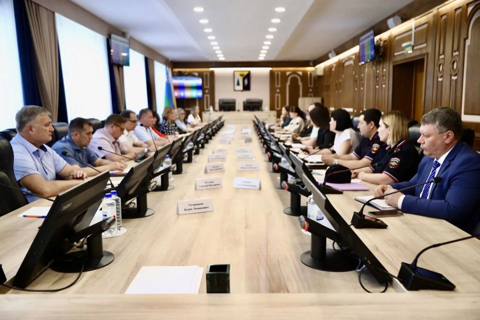 Провл заседание организационного комитета по подготовке к Неделе молодёжи «Север молодой: траектория полета» и Дню молодёжи Провл заседание организационного комитета по подготовке к Неделе молодёжи «Север молодой: траектория полета» и Дню молодёжи