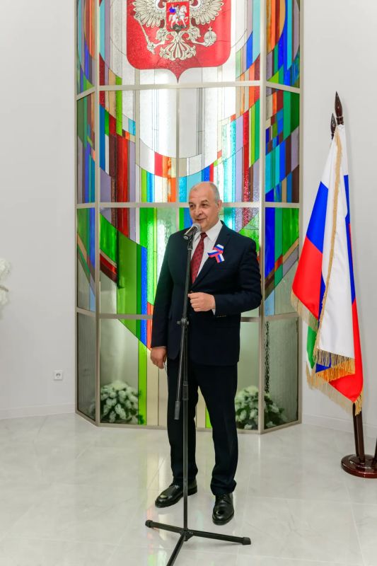 Председатель Думы города Ханты-Мансийска Константин Пенчуков принял участие в торжественной церемонии чествования многодетных семей города Ханты-Мансийска, где в начале года появились новорожденные малыши Председатель Думы города Ханты-Мансийска Константин Пенчуков принял участие в торжественной церемонии чествования многодетных семей города Ханты-Мансийска, где в начале года появились новорожденные малыши