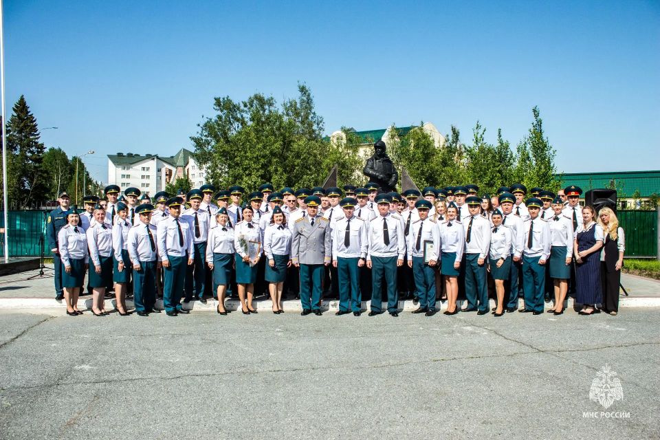 Торжественные события ко Дню России состоялись в Югре Торжественные события ко Дню России состоялись в Югре