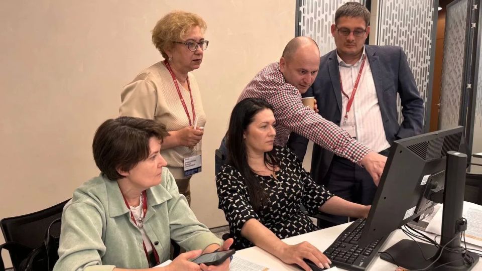 Три дня интенсивной работы в Москве: команда Стройкомплекса Югры прокачала навыки управления стройкой Три дня интенсивной работы в Москве: команда Стройкомплекса Югры прокачала навыки управления стройкой