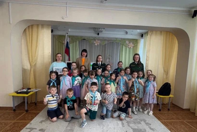 Маленькие садоводы создали свою Аллею выпускников! Маленькие садоводы создали свою Аллею выпускников!
