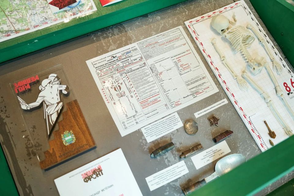 В Ханты-Мансийске открылась выставка, где можно увидеть 100 лет молодежной истории Югры В Ханты-Мансийске открылась выставка, где можно увидеть 100 лет молодежной истории Югры