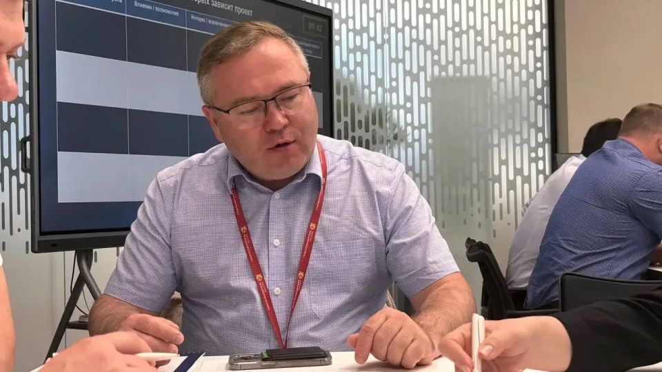 Директор Депдорхоза и транспорта Югры завершил участие в федеральном управленческом интенсиве Директор Депдорхоза и транспорта Югры завершил участие в федеральном управленческом интенсиве