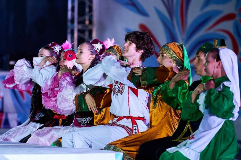 В Нижневартовске продолжается фестиваль «Самотлорские ночи» В Нижневартовске продолжается фестиваль «Самотлорские ночи»