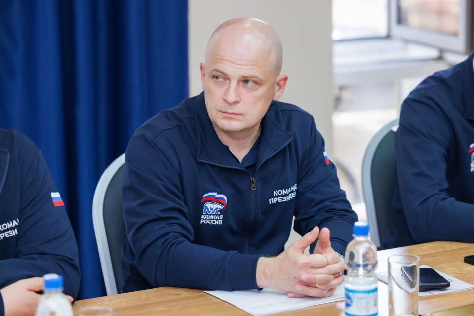 Встретился с участниками предварительного голосования партии «Единая Россия», которое впервые прошло в электронном формате Встретился с участниками предварительного голосования партии «Единая Россия», которое впервые прошло в электронном формате