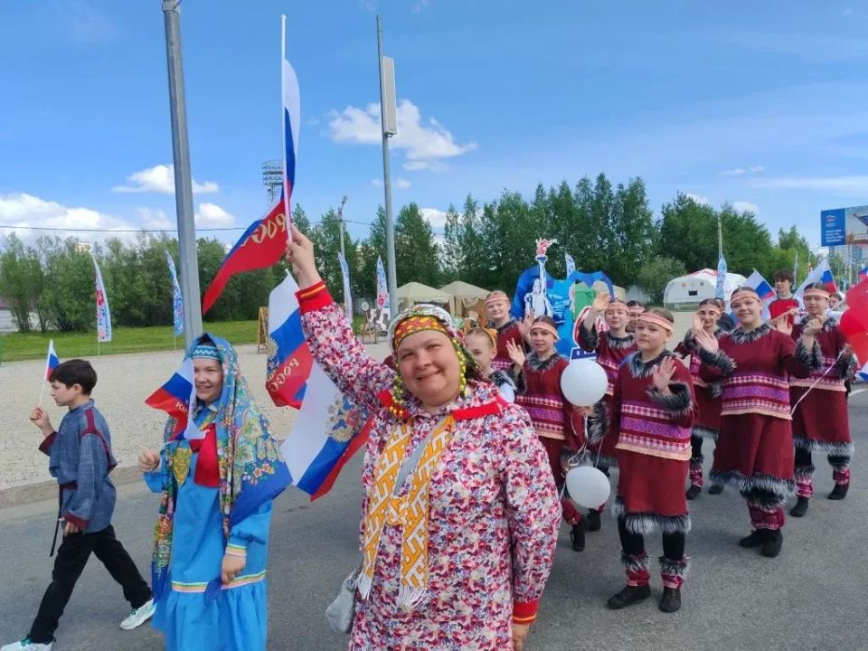 Сейчас на набережной реки Оби проходит Праздник дружбы народов Сейчас на набережной реки Оби проходит Праздник дружбы народов
