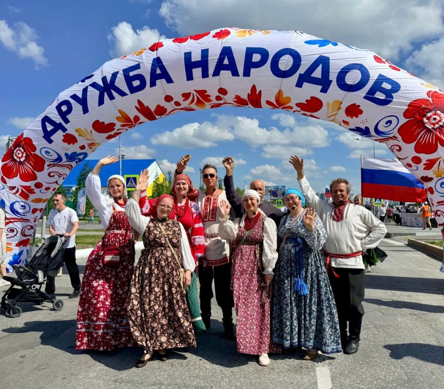 Друзья, на фестивале «Самотлорские ночи» есть особая традиция, которая трогает меня до глубины души — это Праздник Дружбы народов Друзья, на фестивале «Самотлорские ночи» есть особая традиция, которая трогает меня до глубины души — это Праздник Дружбы народов
