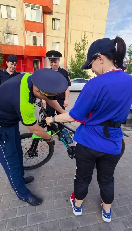 Профилактика аварийности с детьми: в крупнейшем городе округа проходят массовые пешие патрули Профилактика аварийности с детьми: в крупнейшем городе округа проходят массовые пешие патрули