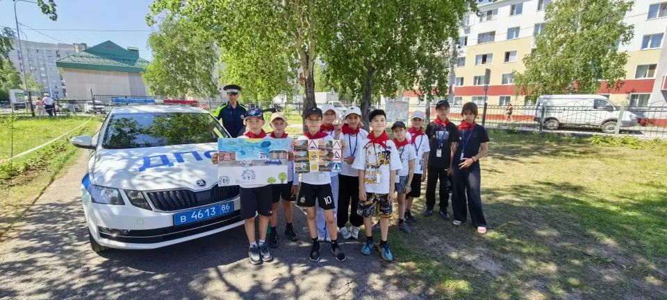 В Югре проходят увлекательные мероприятия по безопасности дорожного движения В Югре проходят увлекательные мероприятия по безопасности дорожного движения