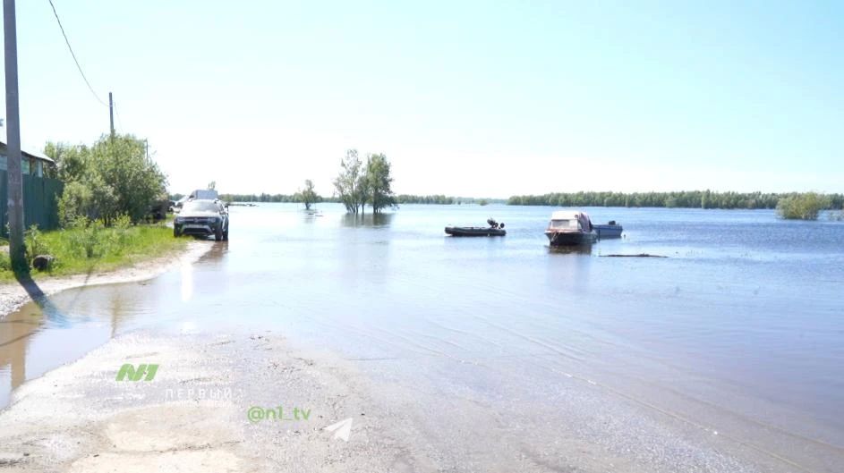 Лодочное такси для дачников организовали предприимчивые вартовчане Лодочное такси для дачников организовали предприимчивые вартовчане