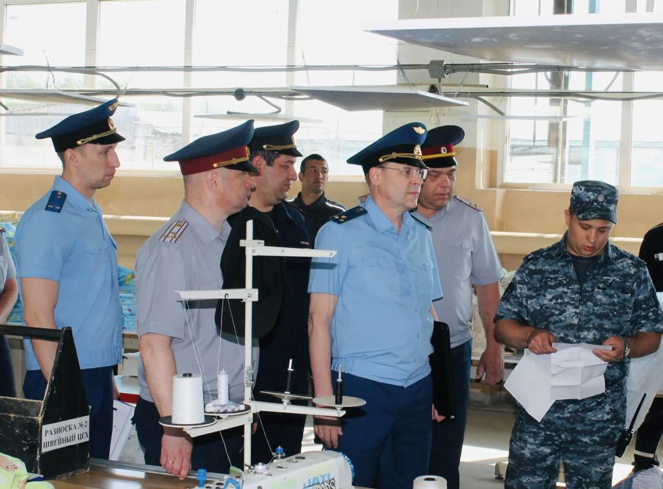 Заместитель прокурора автономного округа Александр Чернышев осуществил выезд с проверкой в исправительную колонию № 15 Заместитель прокурора автономного округа Александр Чернышев осуществил выезд с проверкой в исправительную колонию № 15