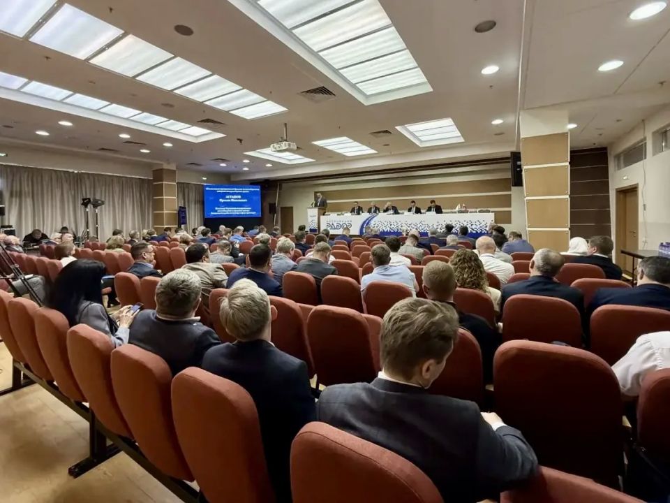 Депдорхоз и транспорта Югры отмечен благодарственным письмом Ассоциации «РАДОР» Депдорхоз и транспорта Югры отмечен благодарственным письмом Ассоциации «РАДОР»