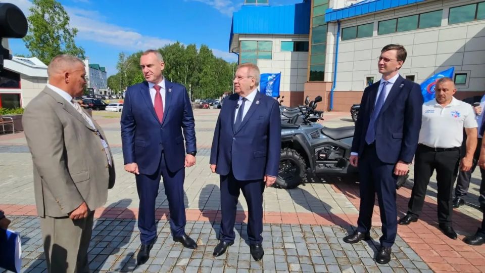 Партийцы доставят из Югры на Донбасс квадроциклы Партийцы доставят из Югры на Донбасс квадроциклы