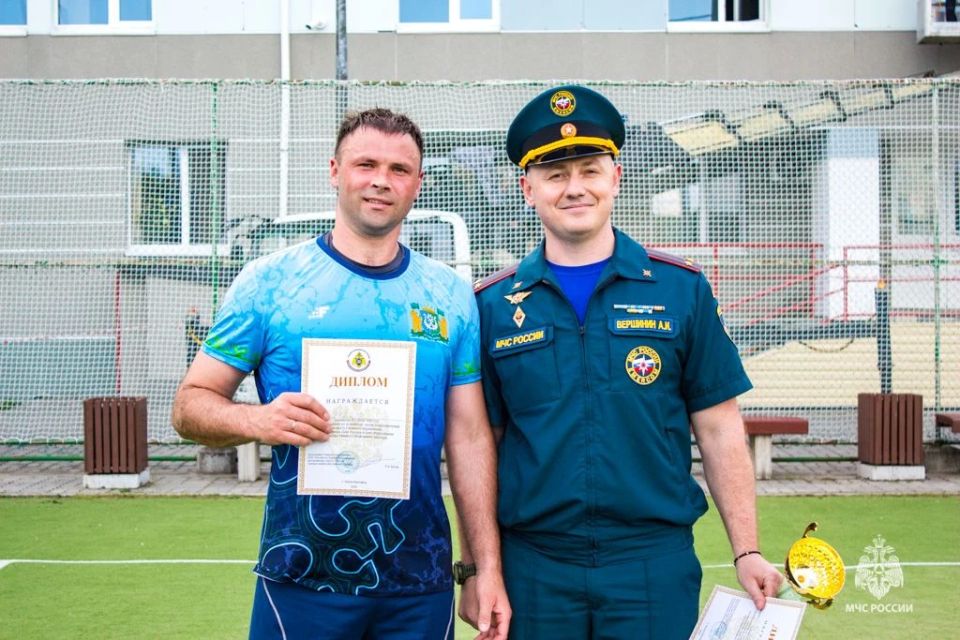 Спортивный праздник в честь двух дат: соревнования по волейболу прошли в Главном управлении Спортивный праздник в честь двух дат: соревнования по волейболу прошли в Главном управлении