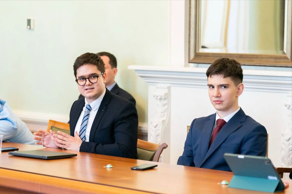 Руслан Кухарук: В Высшей школе экономики прошла защита проектов мастерской Югры в рамках образовательной дисциплины «Государственные проекты развития: от идеи к управлению изменениями» (проект «ГосВышка») Руслан Кухарук: В Высшей школе экономики прошла защита проектов мастерской Югры в рамках образовательной дисциплины «Государственные проекты развития: от идеи к управлению изменениями» (проект «ГосВышка»)