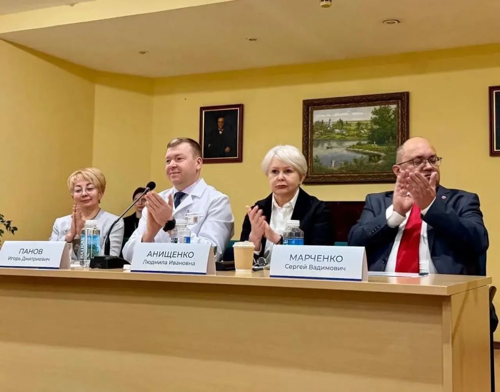 Руслан Кухарук: Заведующая неврологическим отделением, руководитель Регионального сосудистого центра ОКБ ХантыМансийска Людмила Ивановна Анищенко признана лучшим врачом России! Руслан Кухарук: Заведующая неврологическим отделением, руководитель Регионального сосудистого центра ОКБ ХантыМансийска Людмила Ивановна Анищенко признана лучшим врачом России!