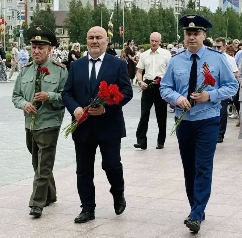 Прокуроры Югры почтили память погибших в годы Великой Отечественной войны Прокуроры Югры почтили память погибших в годы Великой Отечественной войны