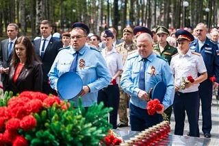 Исполняющий обязанности прокурора округа Михаил Дружинин в День памяти и скорби принял участие в торжественном мероприятии Исполняющий обязанности прокурора округа Михаил Дружинин в День памяти и скорби принял участие в торжественном мероприятии