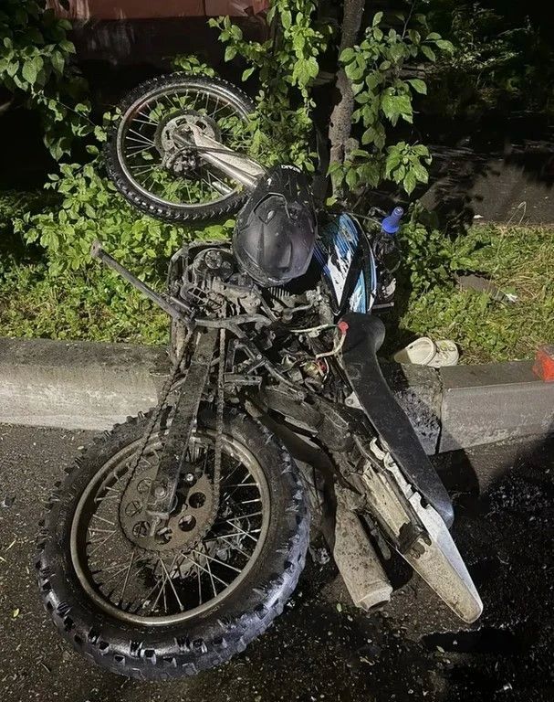 В реанимацию попали два подростка после ночной поездки на мотоцикле в Ессентуках В реанимацию попали два подростка после ночной поездки на мотоцикле в Ессентуках