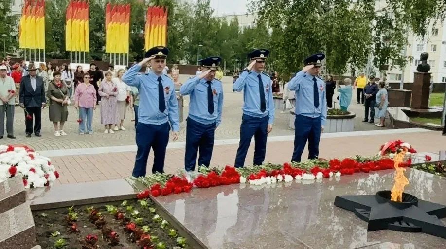Прокуроры Югры почтили память погибших в годы Великой Отечественной войны Прокуроры Югры почтили память погибших в годы Великой Отечественной войны