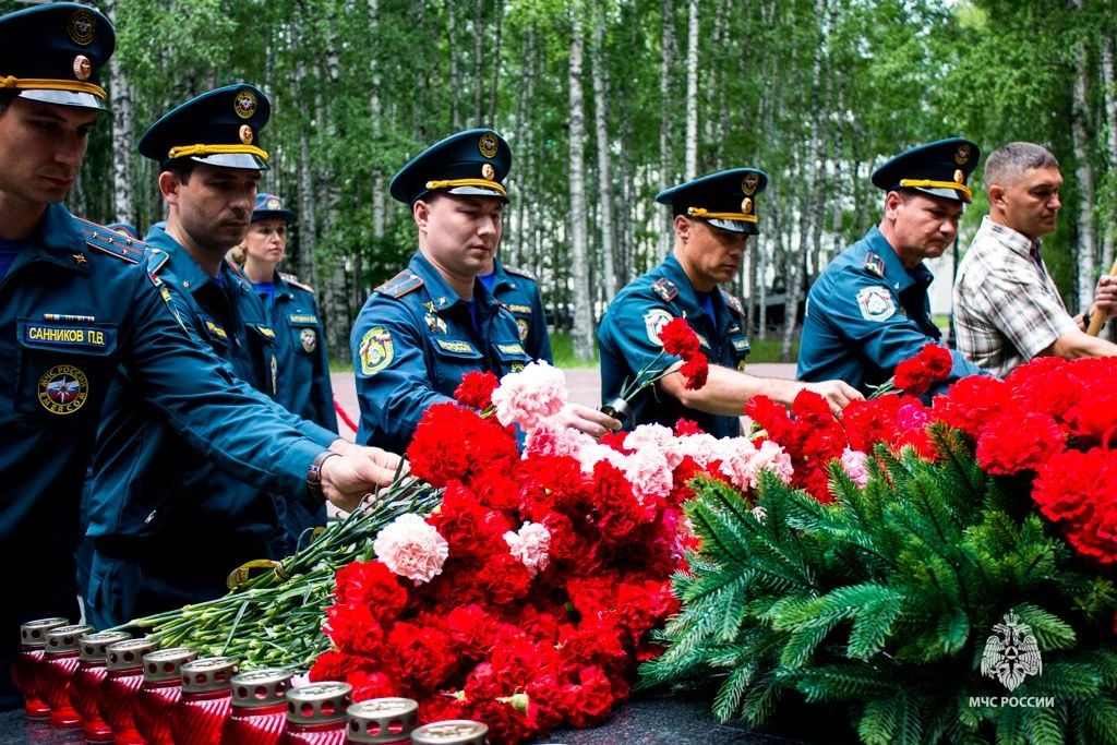 День памяти и скорби: 22 июня — день, когда началась Великая Отечественная война День памяти и скорби: 22 июня — день, когда началась Великая Отечественная война