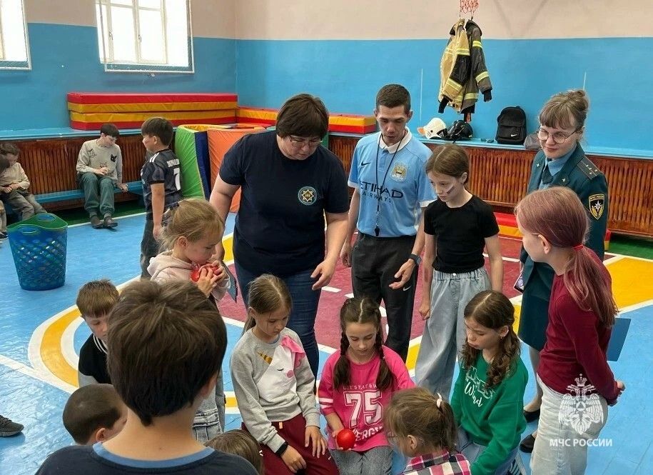 Вместо скучных лекций – эстафеты: безопасность через игру Вместо скучных лекций – эстафеты: безопасность через игру