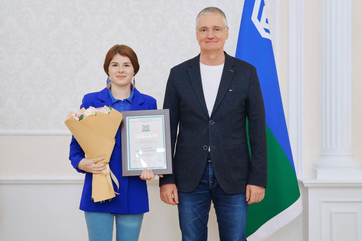 Талантливую молодежь наградили в Югре Талантливую молодежь наградили в Югре