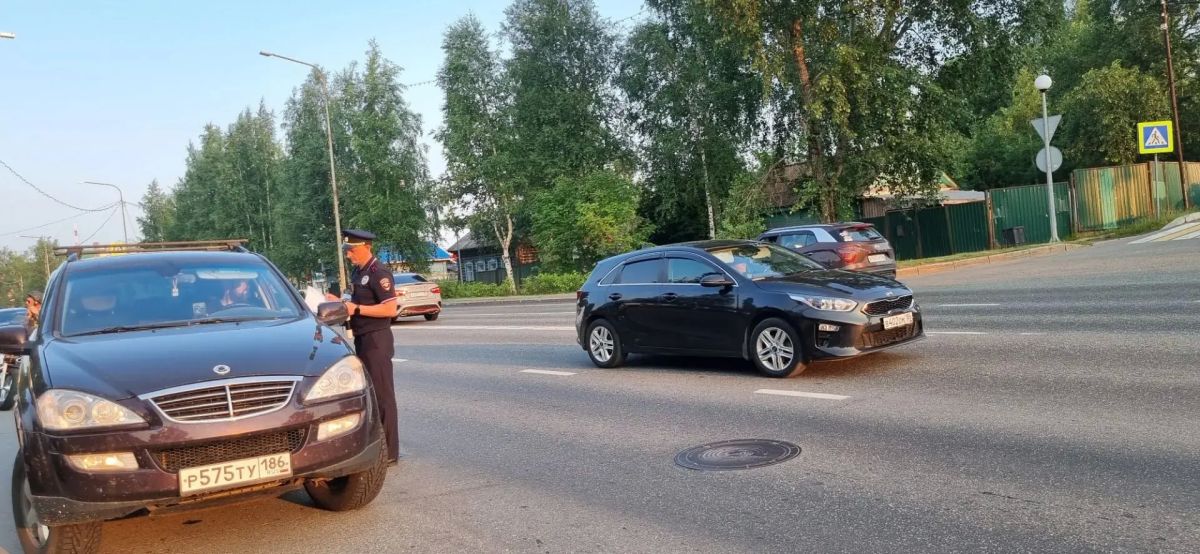 В Ханты-Мансийском автономном округе – Югре сотрудники Госавтоинспекции проводят масштабные профилактические мероприятия на дорогах В Ханты-Мансийском автономном округе – Югре сотрудники Госавтоинспекции проводят масштабные профилактические мероприятия на дорогах