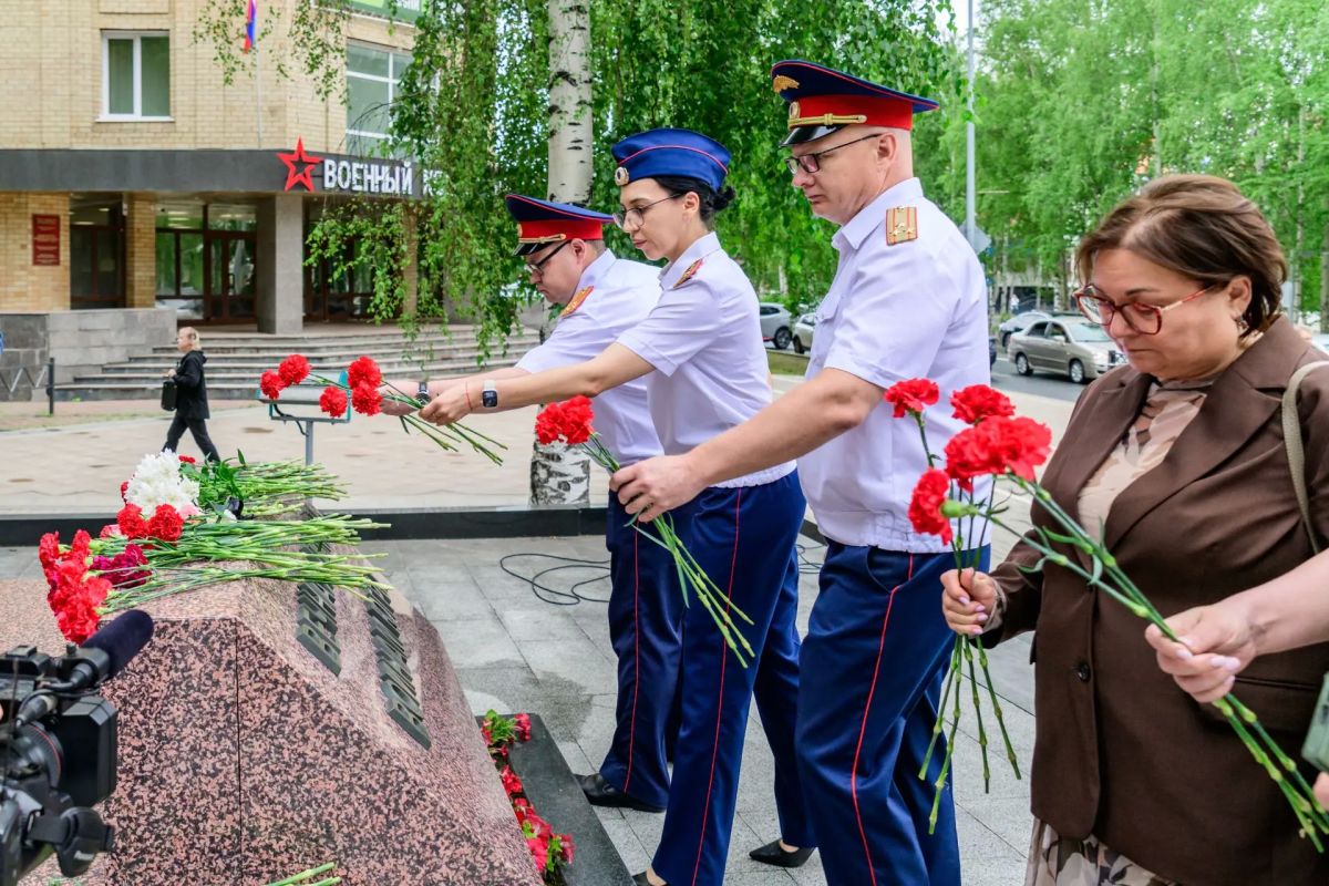 Уважаемые земляки!. 1 июля в нашей стране отмечается День ветеранов боевых действий Уважаемые земляки!. 1 июля в нашей стране отмечается День ветеранов боевых действий